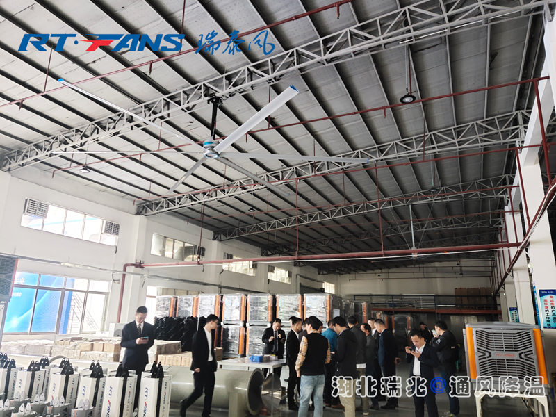  永磁直驱工业大吊扇,永磁工业大吊扇,永磁工业大风扇,大型工业风扇,高大型空间降温