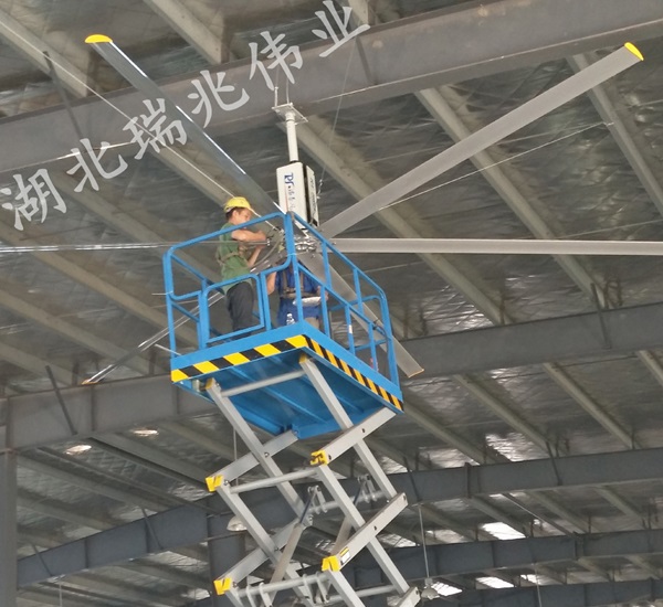 瑞泰风大型工业风扇  为高大钢结构厂房找到通风降温好办法啦!
